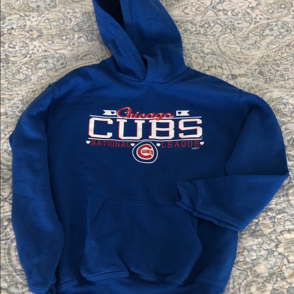 Barely worn excellent condition cubs hoody